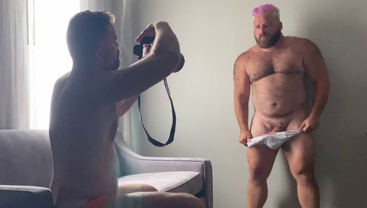 Photoshoot turns into bareback fucking